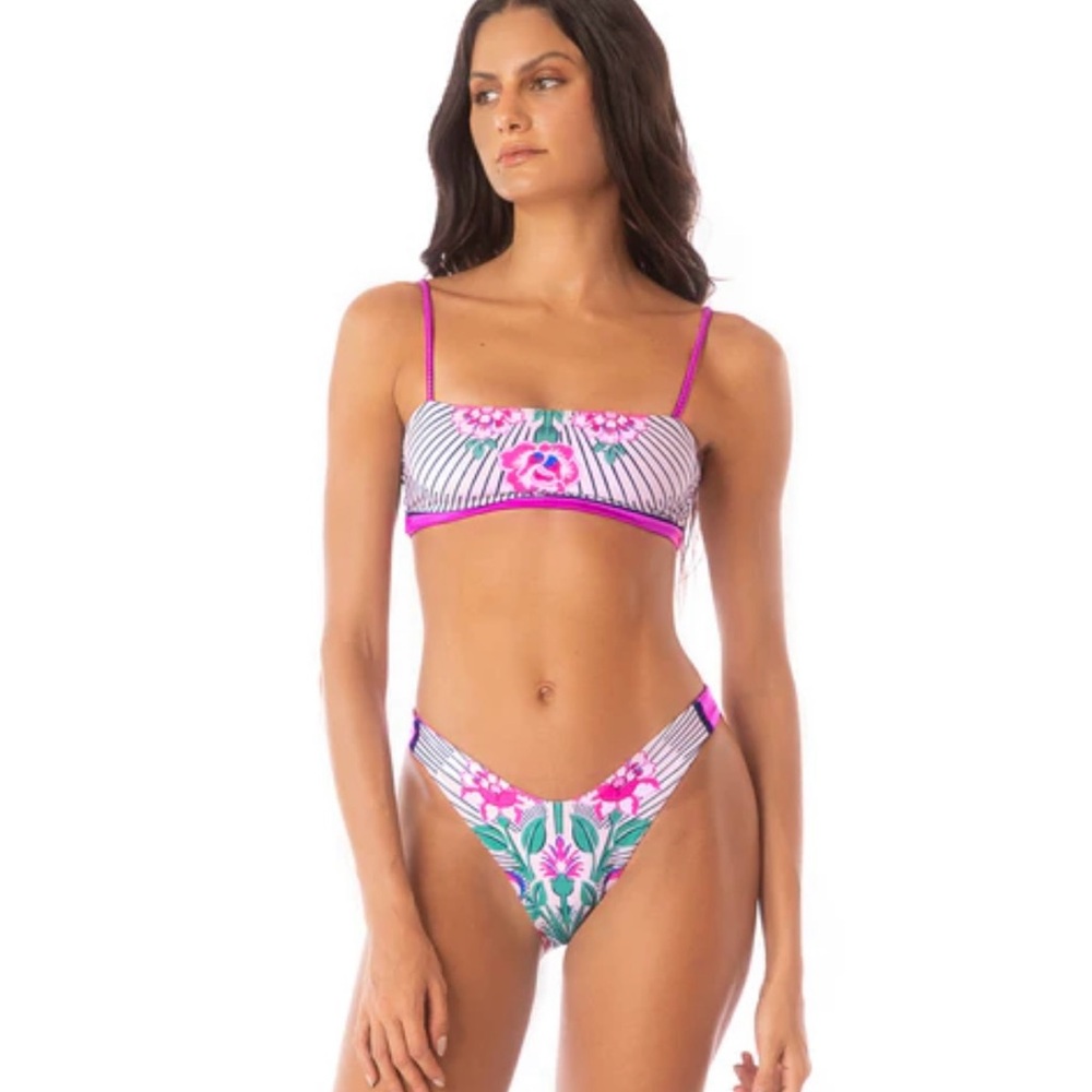 Maaji Cerise Bouquet Bikini.Top Medium Bottom-Large. new with tags